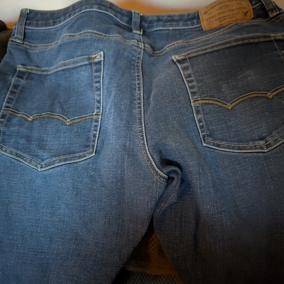 Jeans - Picture 3 of 4